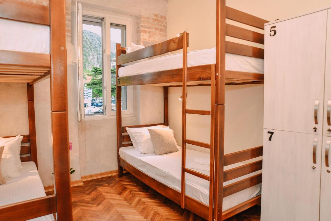 Step To Kotor Bay Guesthouse מראה חיצוני תמונה