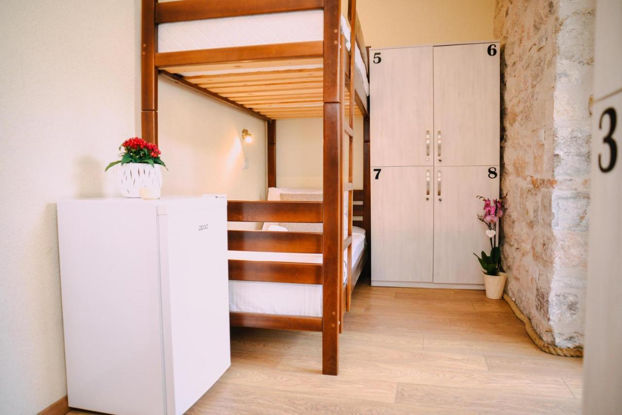 Step To Kotor Bay Guesthouse מראה חיצוני תמונה