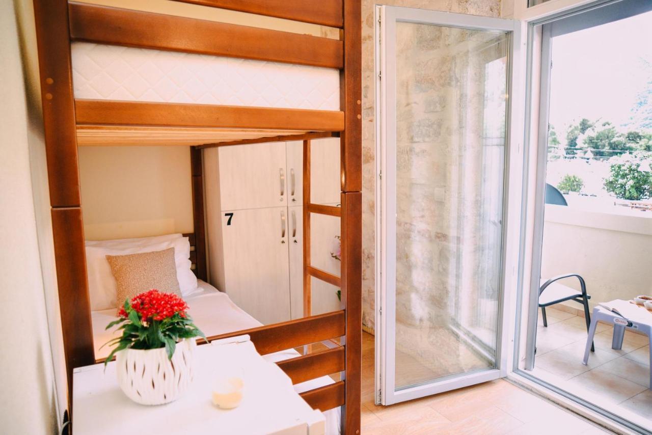 Step To Kotor Bay Guesthouse מראה חיצוני תמונה