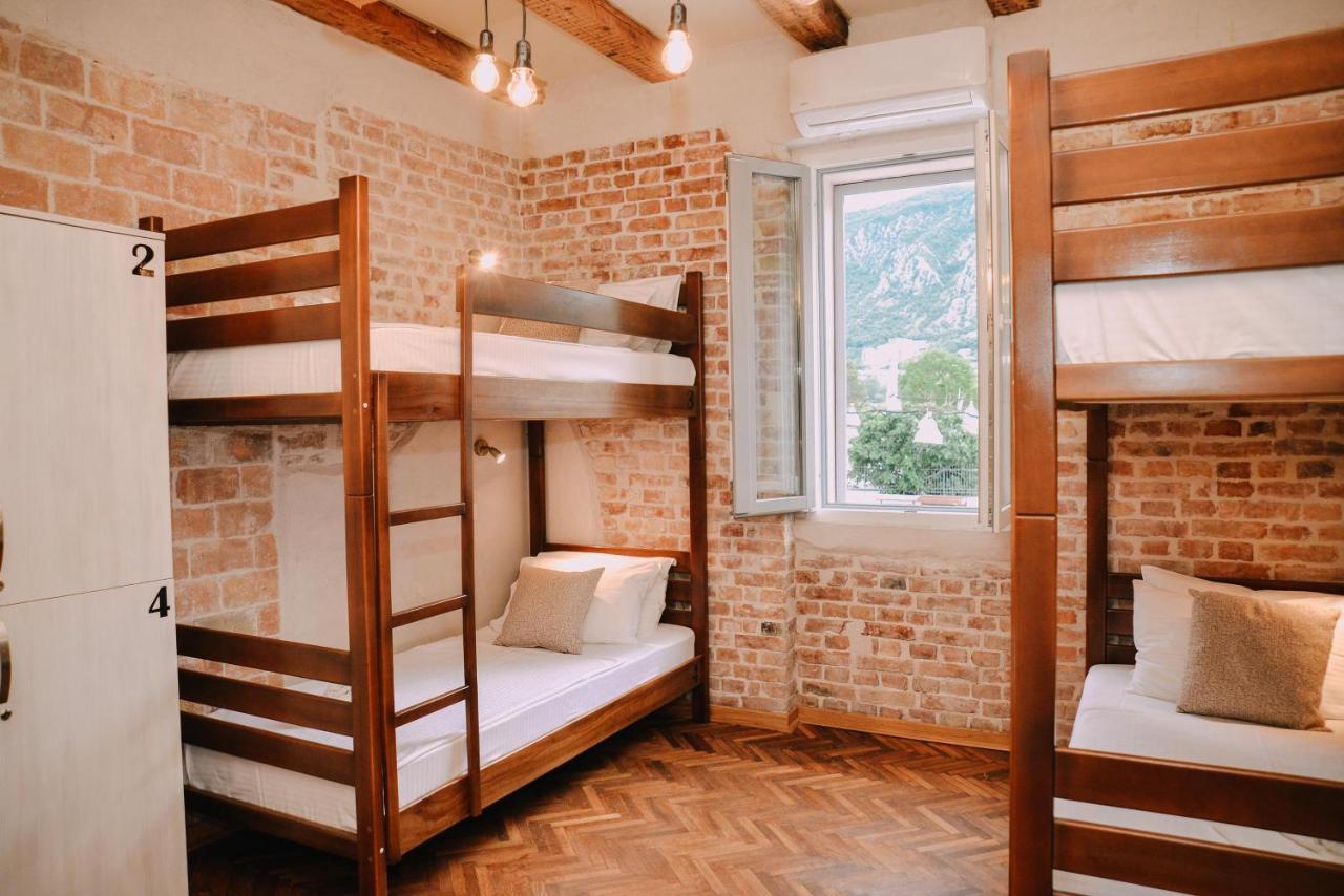 Step To Kotor Bay Guesthouse מראה חיצוני תמונה