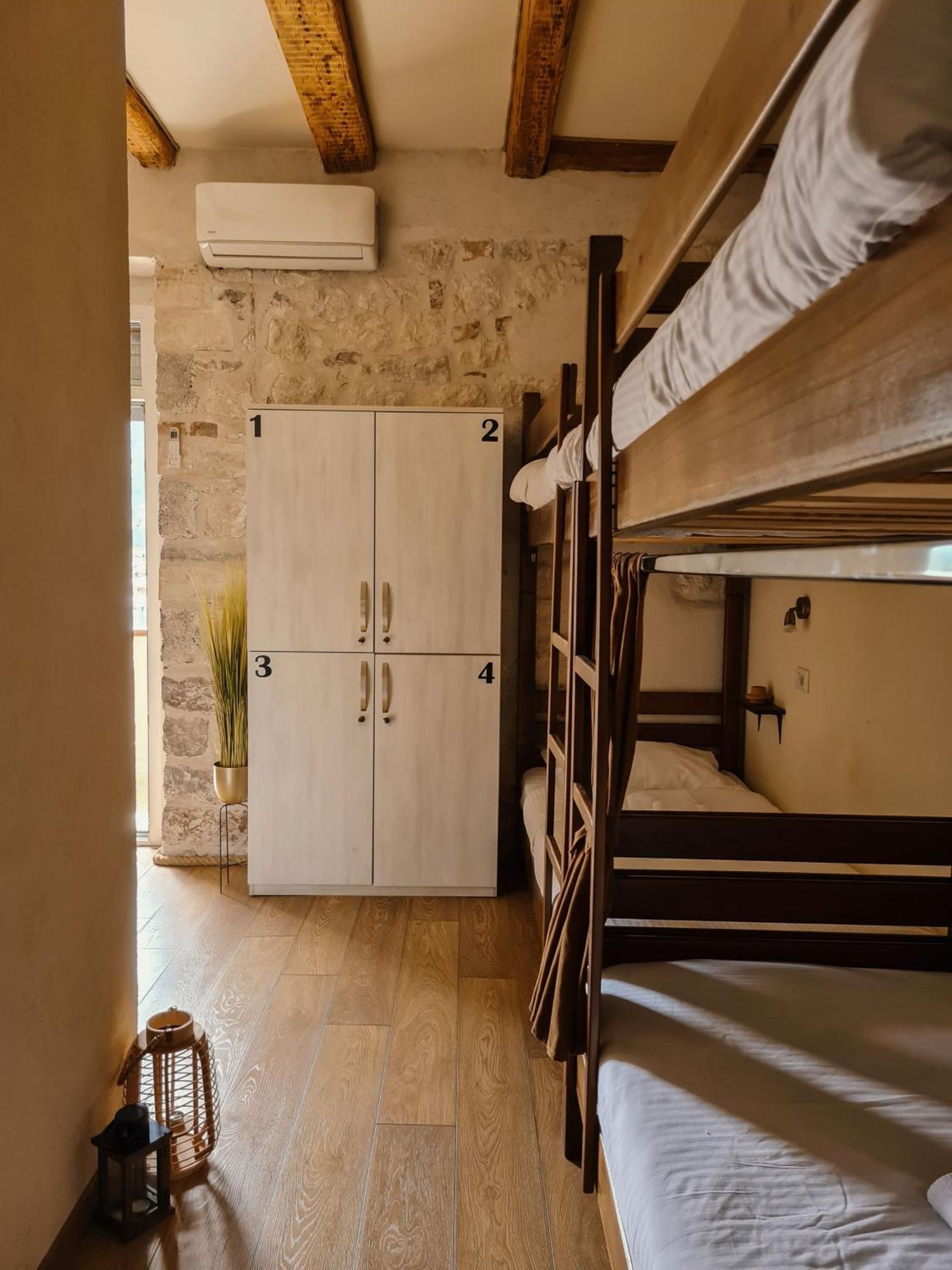 Step To Kotor Bay Guesthouse מראה חיצוני תמונה