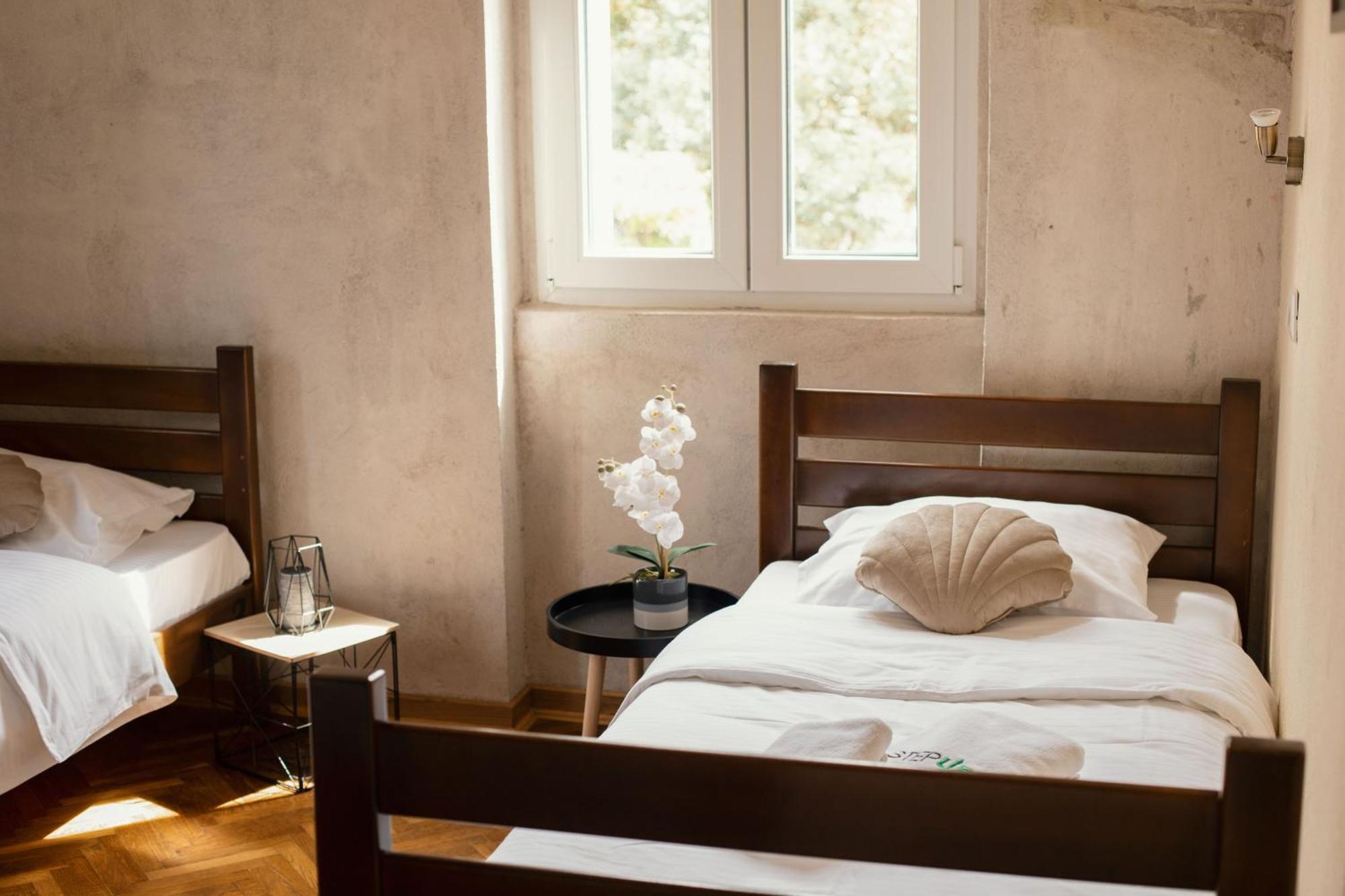 Step To Kotor Bay Guesthouse מראה חיצוני תמונה